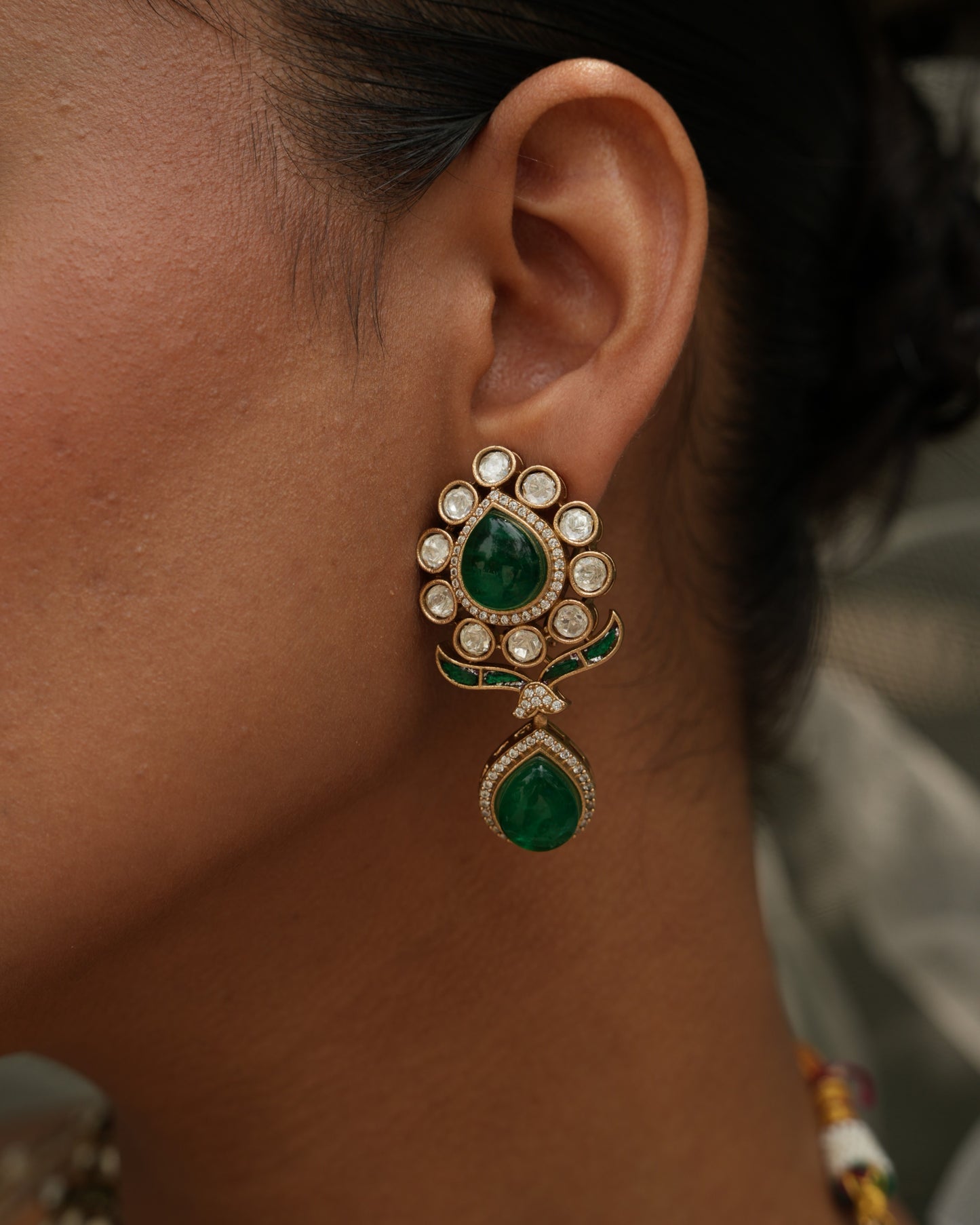 Nalini Emerald Moissanite Necklace