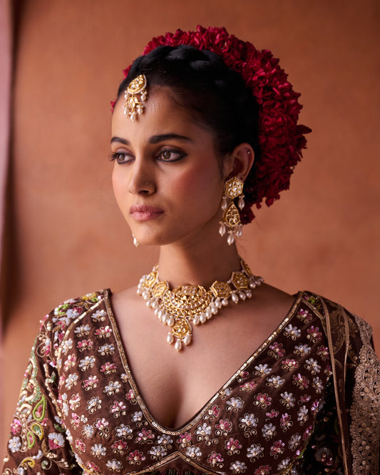 Midha white kundan necklace set with chand design and pearls
