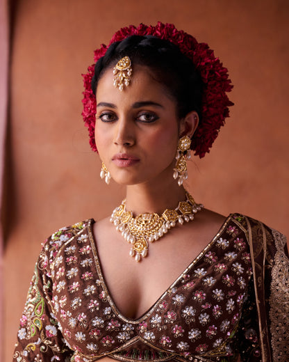 Midha white kundan chand necklace set