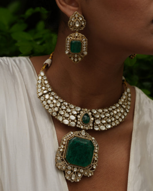 Ratna Rani Emerald Polki Choker