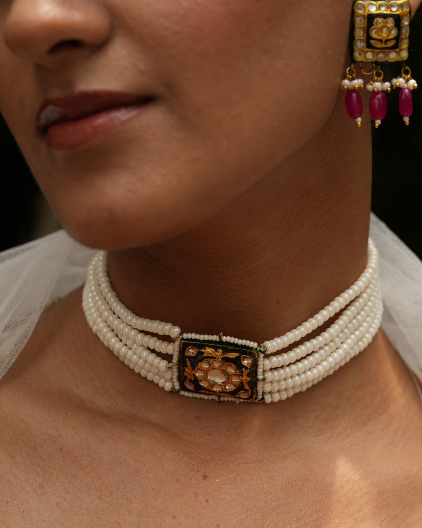Hoor black meenakari kundan choker set