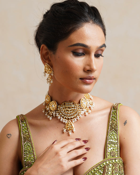 Midha white kundan chand choker set