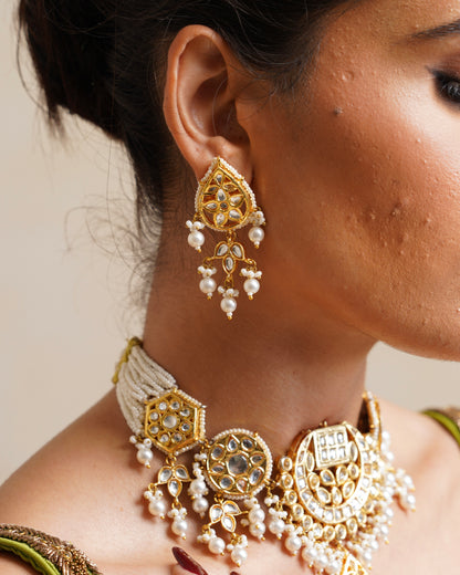 Midha white kundan chand choker set