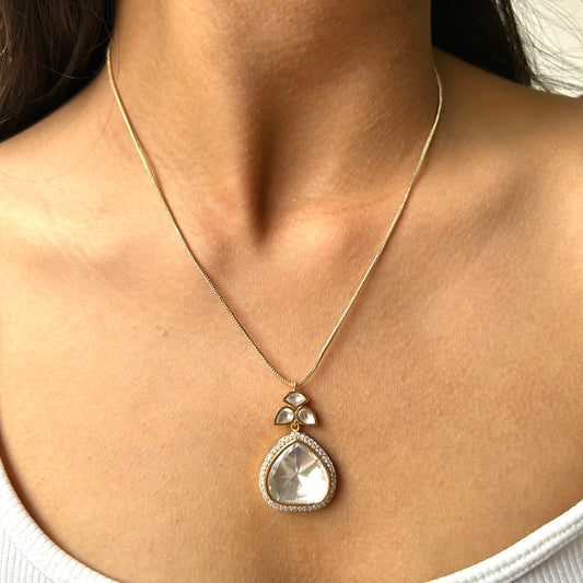 Barish Boond gold teardrop polki pendant with earrings set